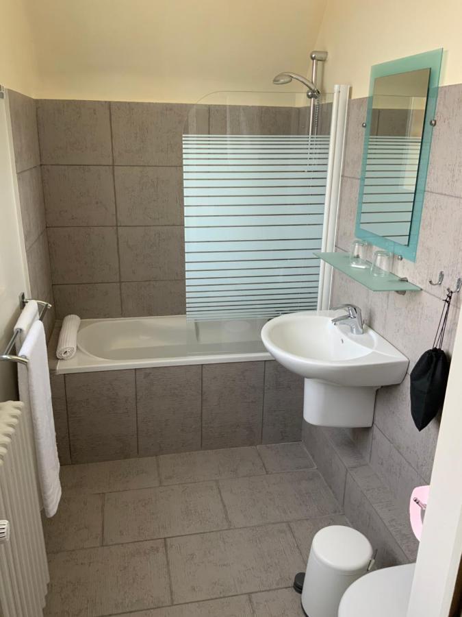 Les 3 Rois By Yy Hotel Villers-Bocage  Exterior foto